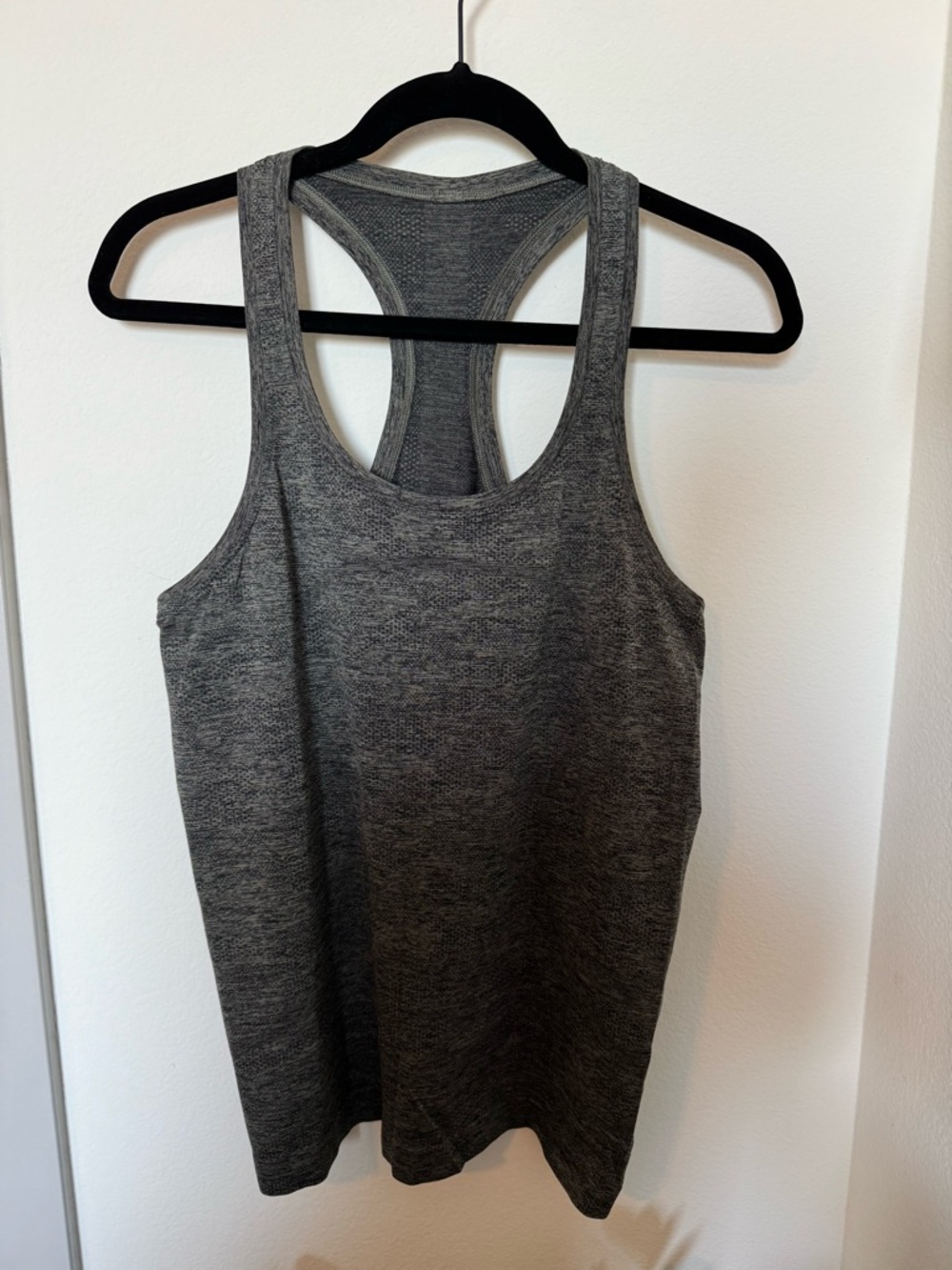 Lululemon Swiftly Tech Racerback Tank *orginal material*  (hip length)